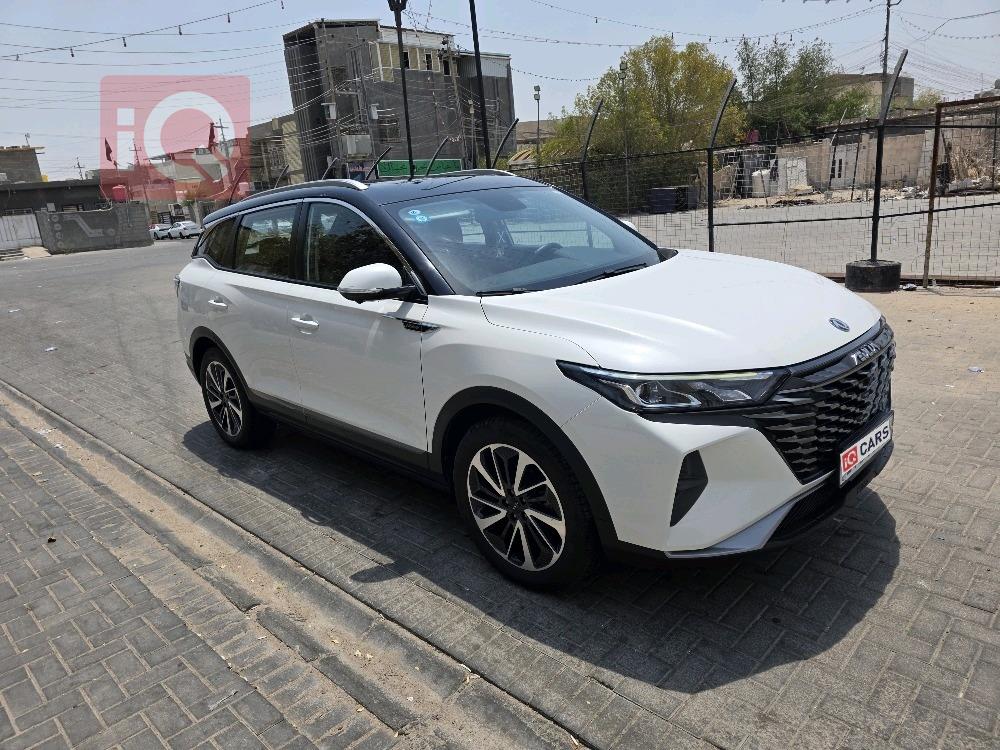 Dongfeng AX7